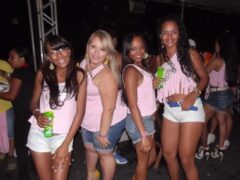 Oktober 10 Anos